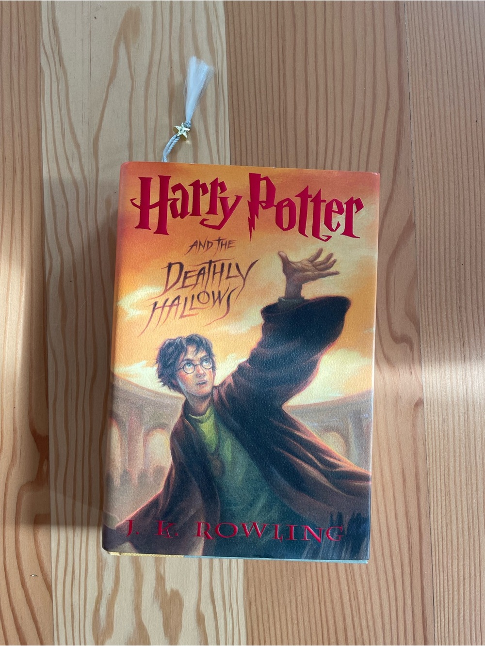 Scholastic US Harry Potter and the deathly hallows 1st edition hardcover book